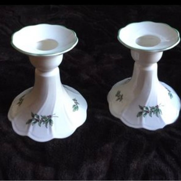Nikko Happy Holidays Christmas Candle Stick Holders Set of 2 Japan Holly Berries - Picture 4 of 12